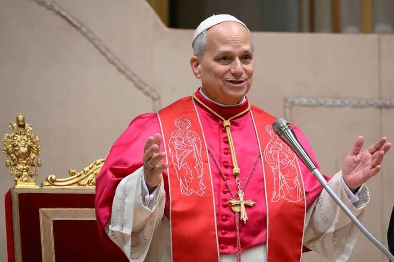 Sheinbaum confirma gestiones para posible visita del papa León XIV a México en 2026